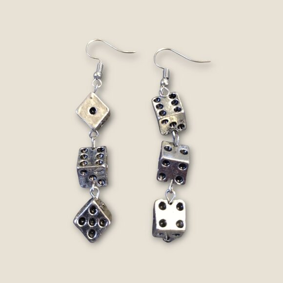 Unbranded Jewelry - ⭐ Silvertone dice Earrings